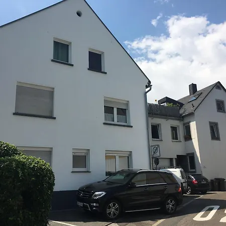 Haus Uni 2